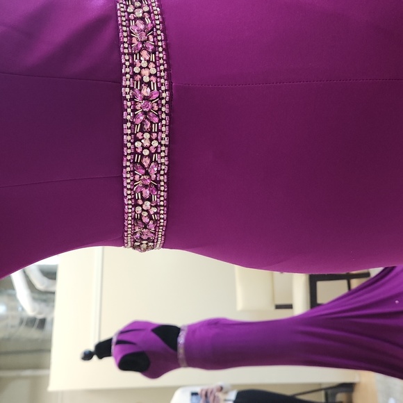 NWT Size 4 raspberry tone prom/pageant/evening gown by Faviana - Picture 6 of 11